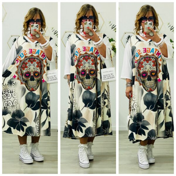 Robe Skull