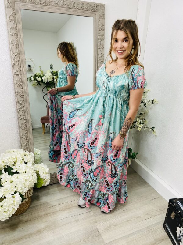 Robe Nicole – Image 3
