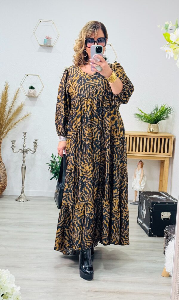Robe Élégance Longue Fauve – Image 2