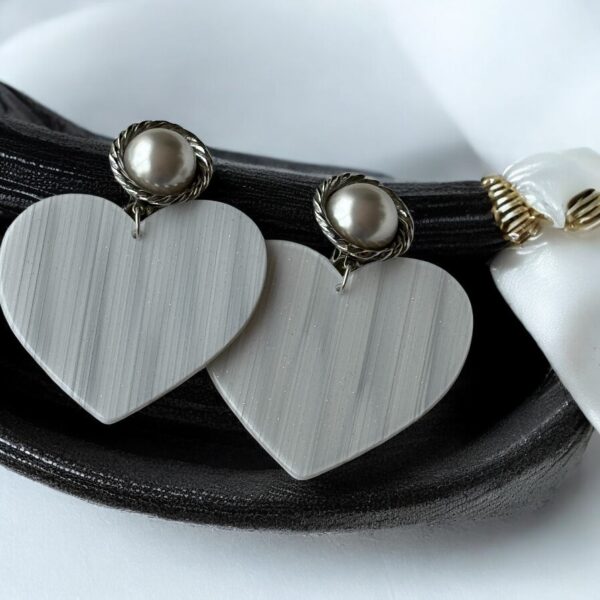 Boucles Cœur  Blanche Pailleté – Image 4