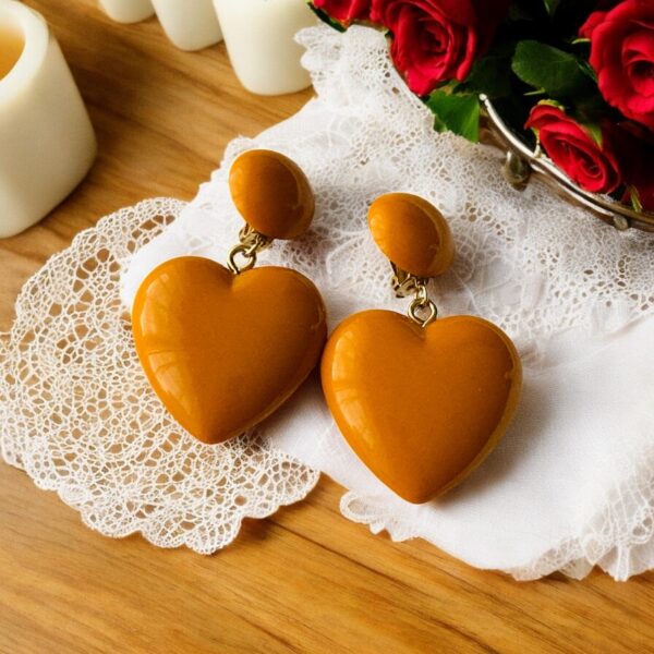 Boucles Cœur Moutarde Vintage – Image 3