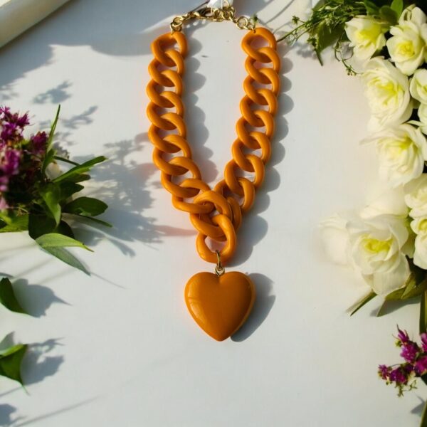 Collier Cœur Moutarde – Image 4