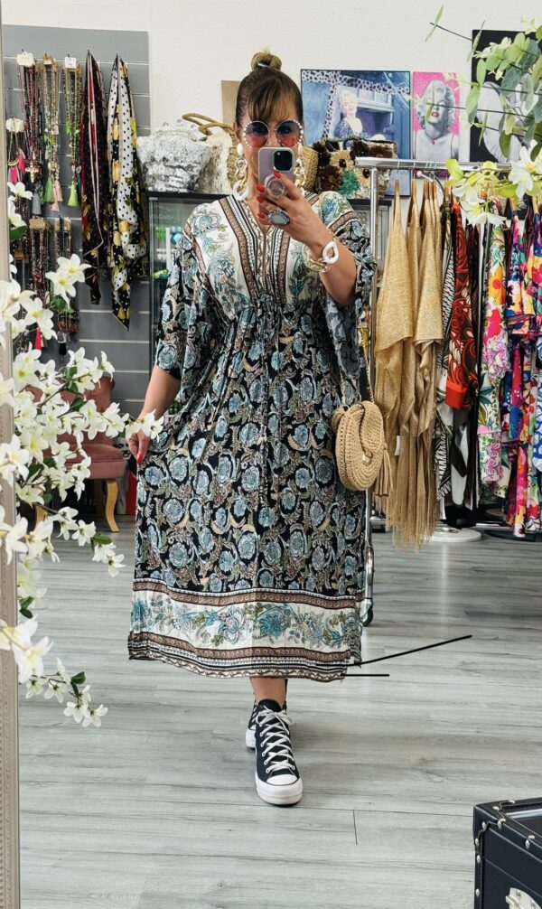 Robe Adriane – Image 4